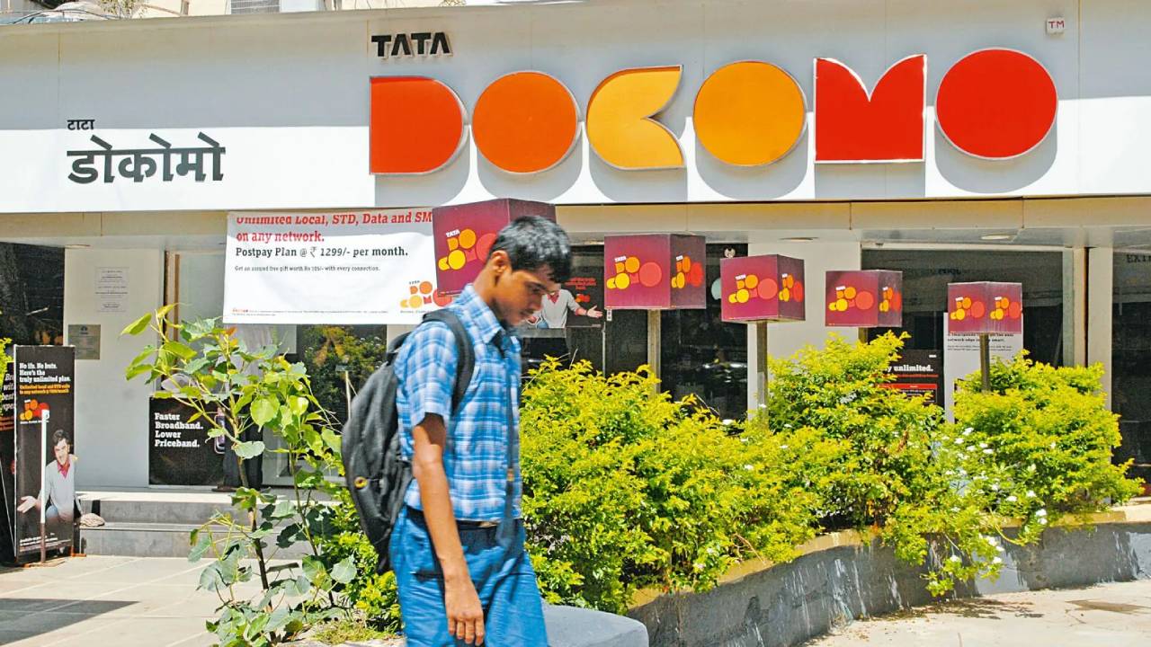 Tata docomo